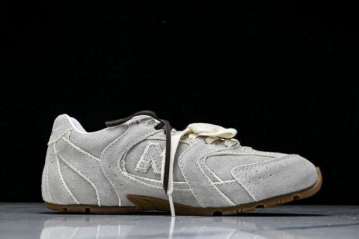New Balance x Mi­uMi­u 530 MM-007