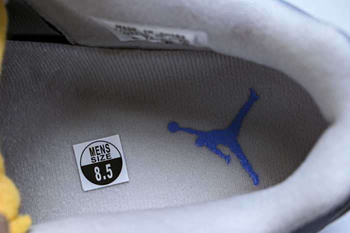 Air Jordan 4