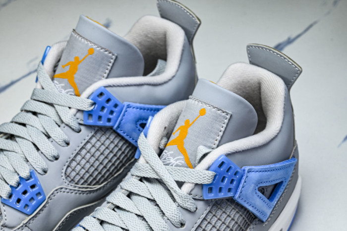 Air Jordan 4