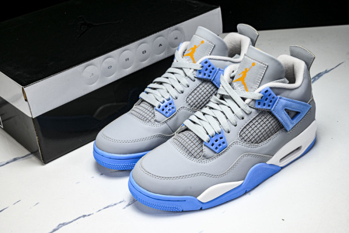 Air Jordan 4