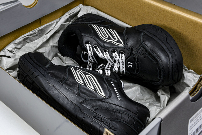 Ba1en*iaga hamptons worn-out wcurb1000