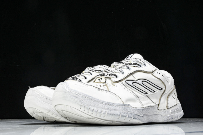 Ba1en*iaga hamptons worn-out wcurs9000