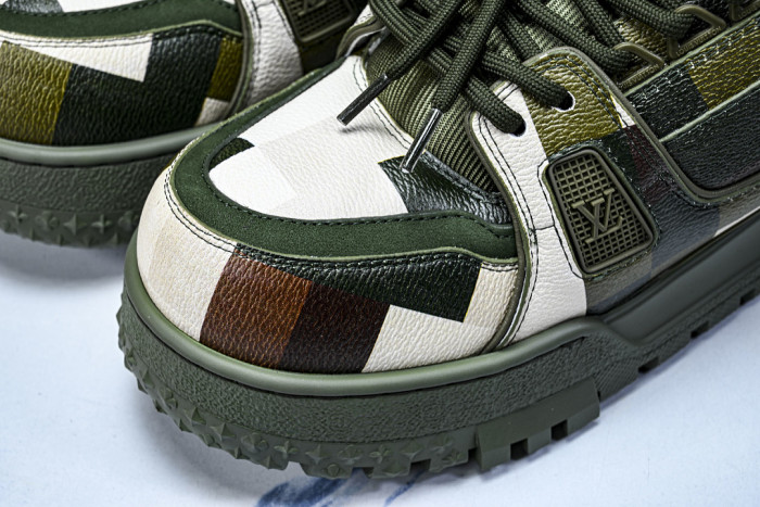 L*VT TRAINER MAXI LVSMS-008