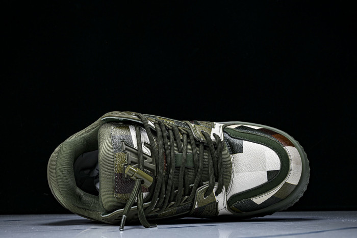 L*VT TRAINER MAXI LVSMS-008