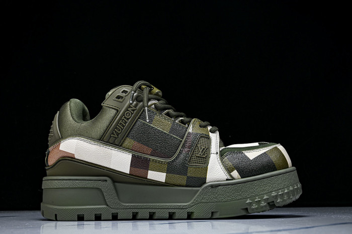L*VT TRAINER MAXI LVSMS-008