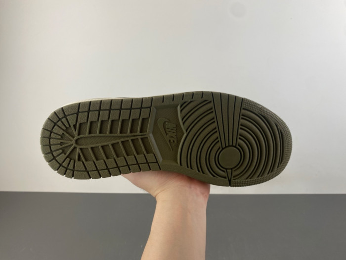 Air Jordan 1 Low OG HC6998-200