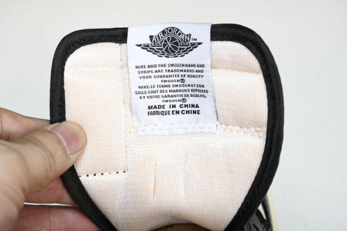 Jordan 1 Low fragment design x Travis Scott DM7866-140