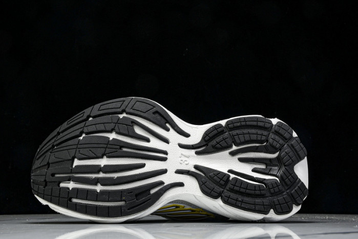 B*al*enciaga Monday Sneaker BMS-003