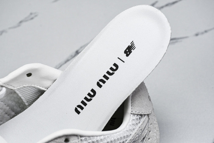New Balance x Mi­uMi­u 530 MM-004