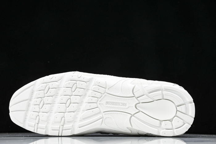 New Balance x Mi­uMi­u 530 MM-004