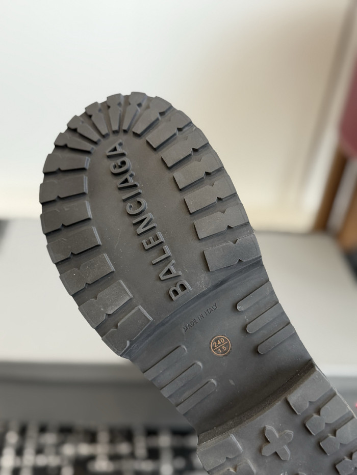 B*ALE*NGA BOOT BSB-058
