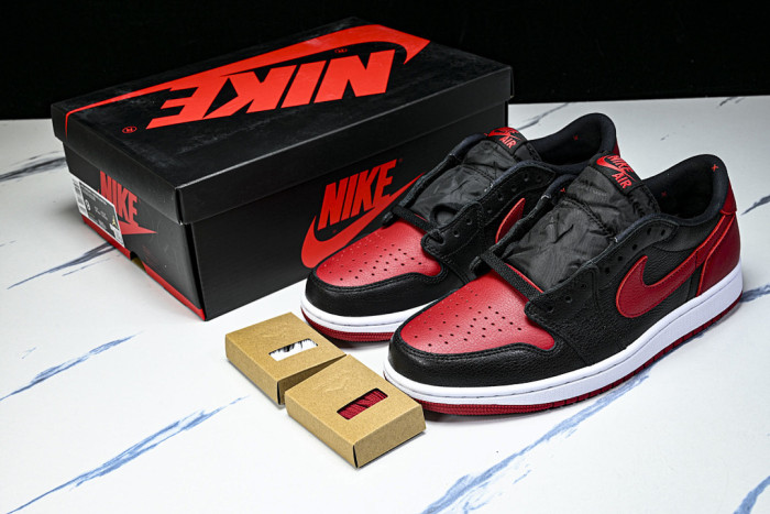 Air Jordan 1 Low OG “Banned” IW6276-001