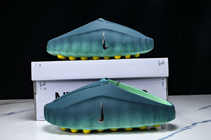 Nike Mind 001 