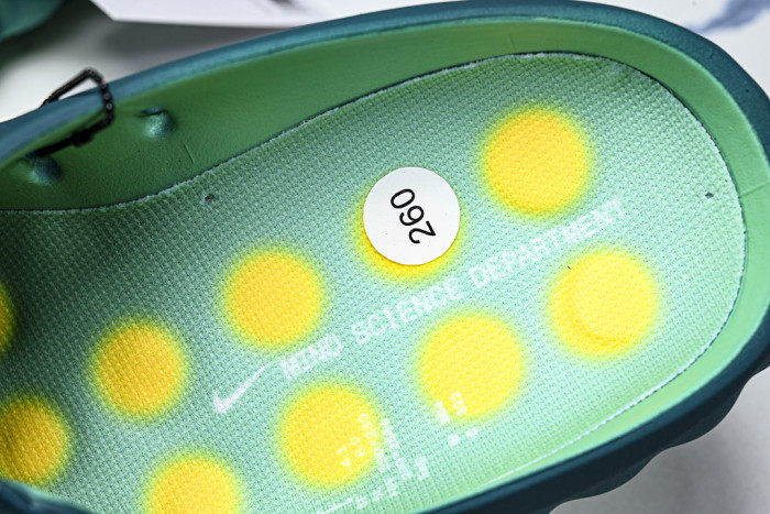 Nike Mind 001 