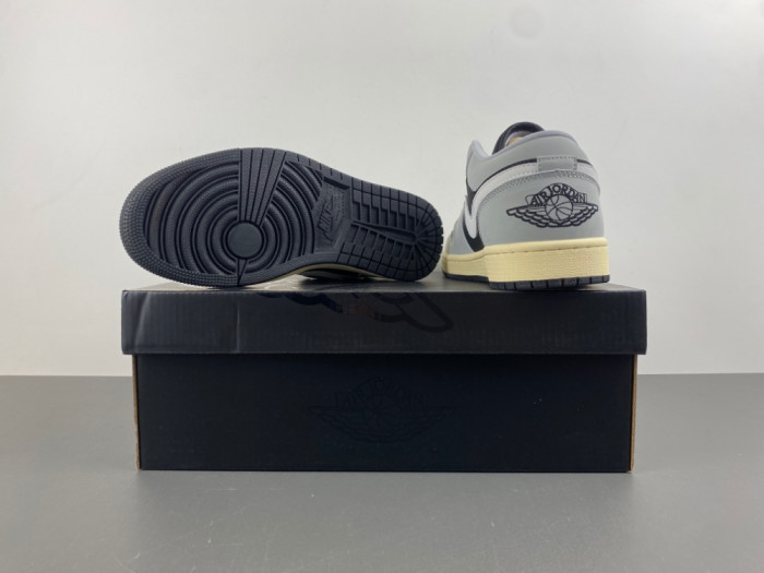 Air Jordan 1 Low HQ2010-012