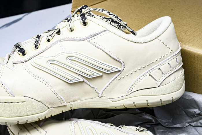 Ba1en*iaga hamptons worn-out wcurs9490