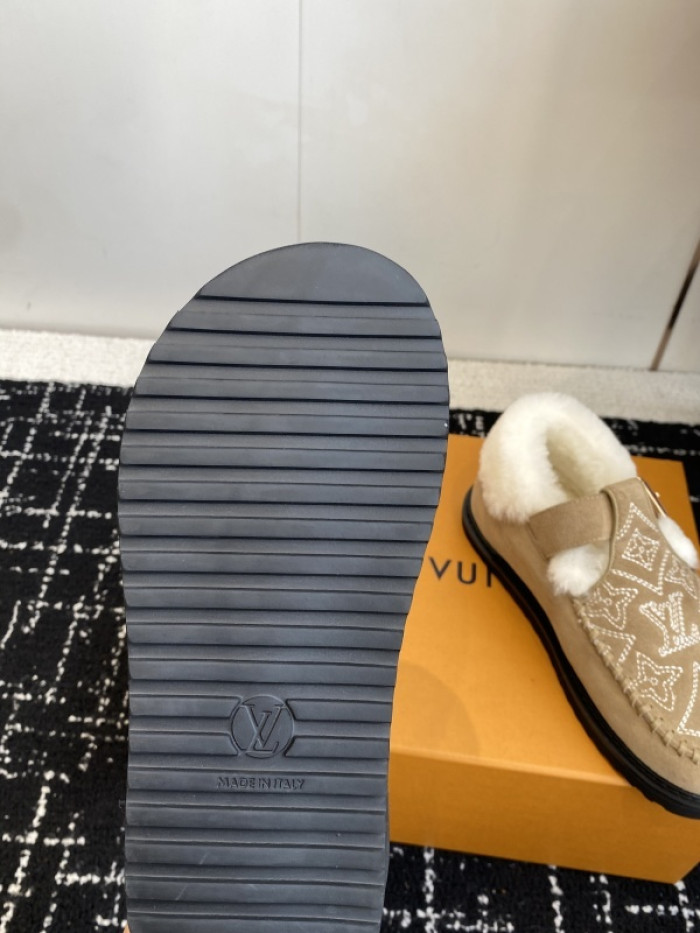 L**V**T* BOOTS LVTBS-047