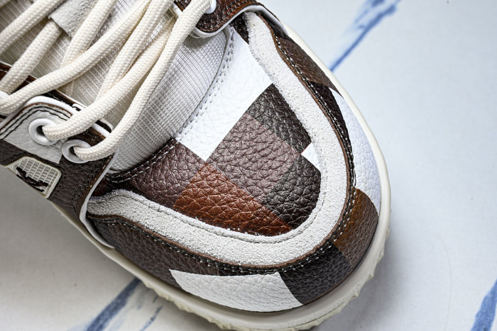 L*VT TRAINER MAXI LVSMS-004