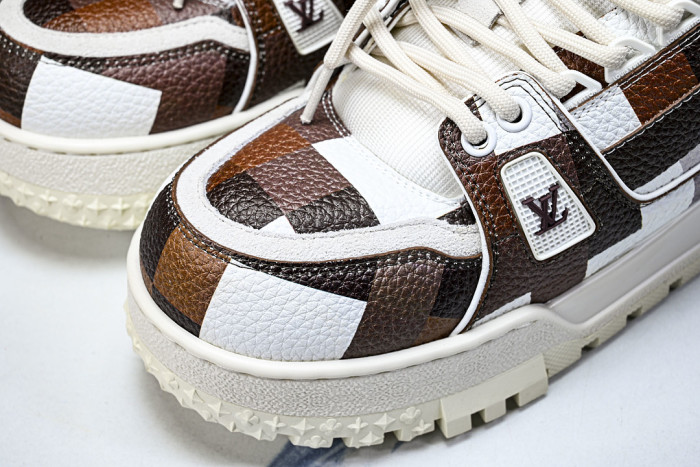 L*VT TRAINER MAXI LVSMS-004