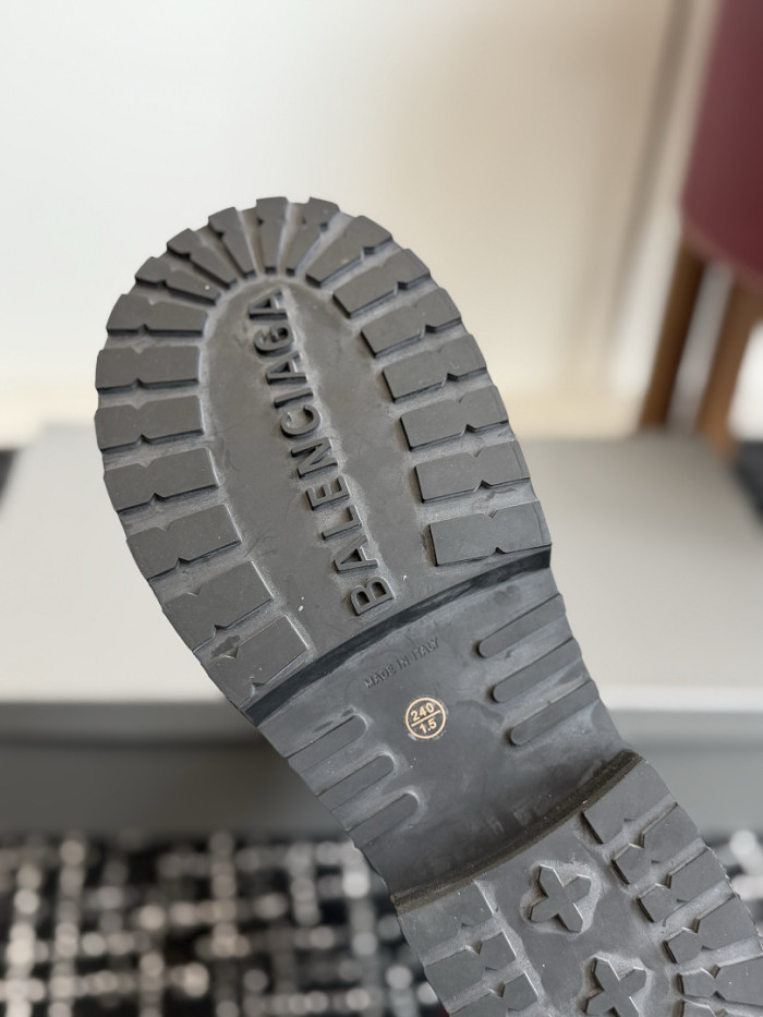 B*ALE*NGA BOOT BSB-057
