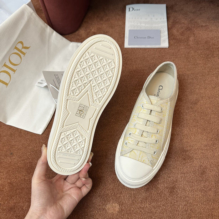 D*R WALK