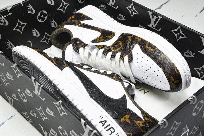 Travis Scott x Jordan Air Jordan 1 Low DL2403-002