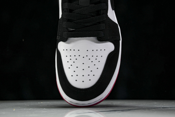 Air Jordan 1 Low SE Black Toe IB8971-106
