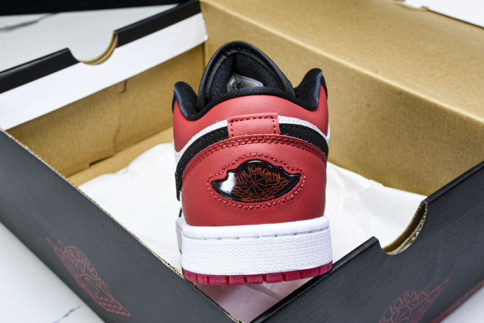 Air Jordan 1 Low SE Black Toe IB8971-106