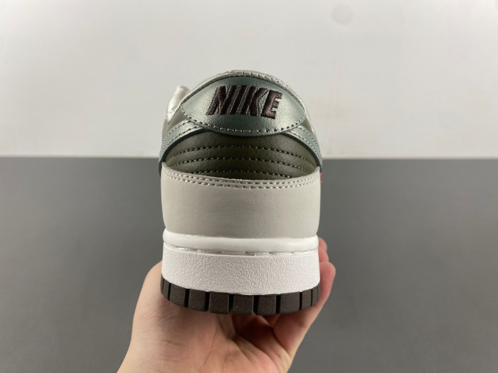 Nike Dunk Low “Year of the Snake” HV5980-231