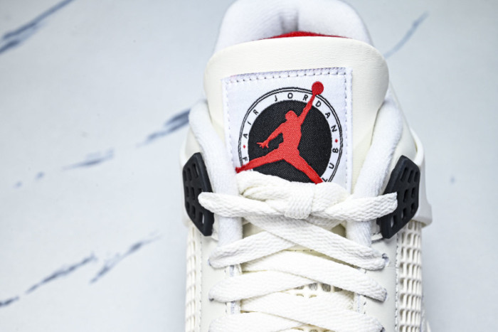 Air Jordan 4“Flight Club”Sail/Black-University Red IM4002-100