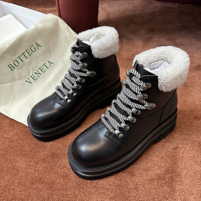 B0tt*ga Ven*ta SNEAKER BVBS-013