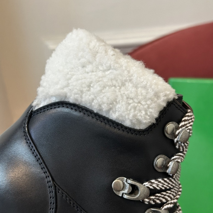 B0tt*ga Ven*ta SNEAKER BVBS-013