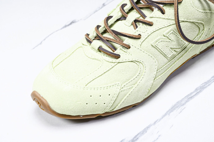 New Balance x Mi­uMi­u 530 MM-001