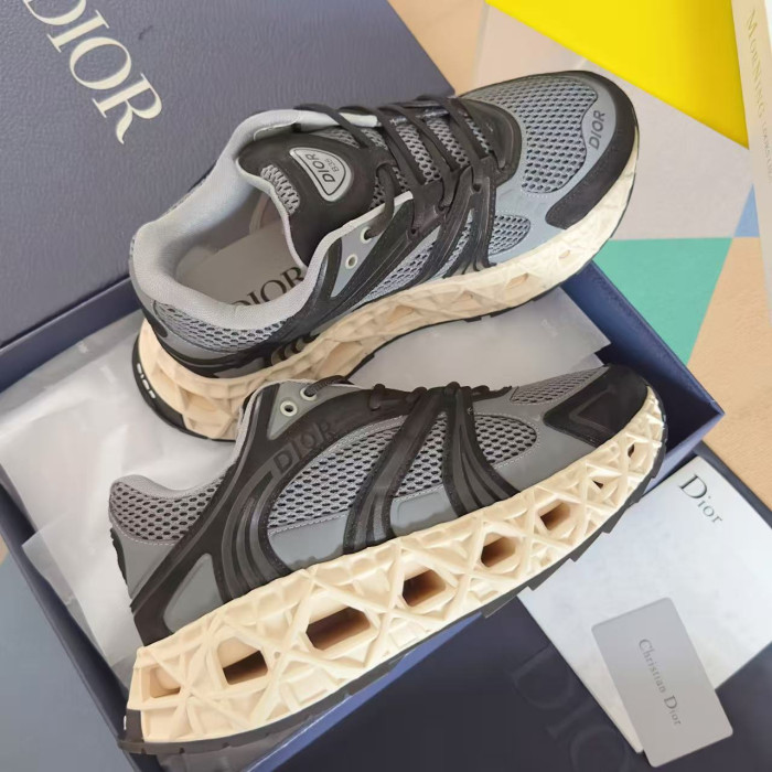 D10r x kaws b35 nxt drb35-005