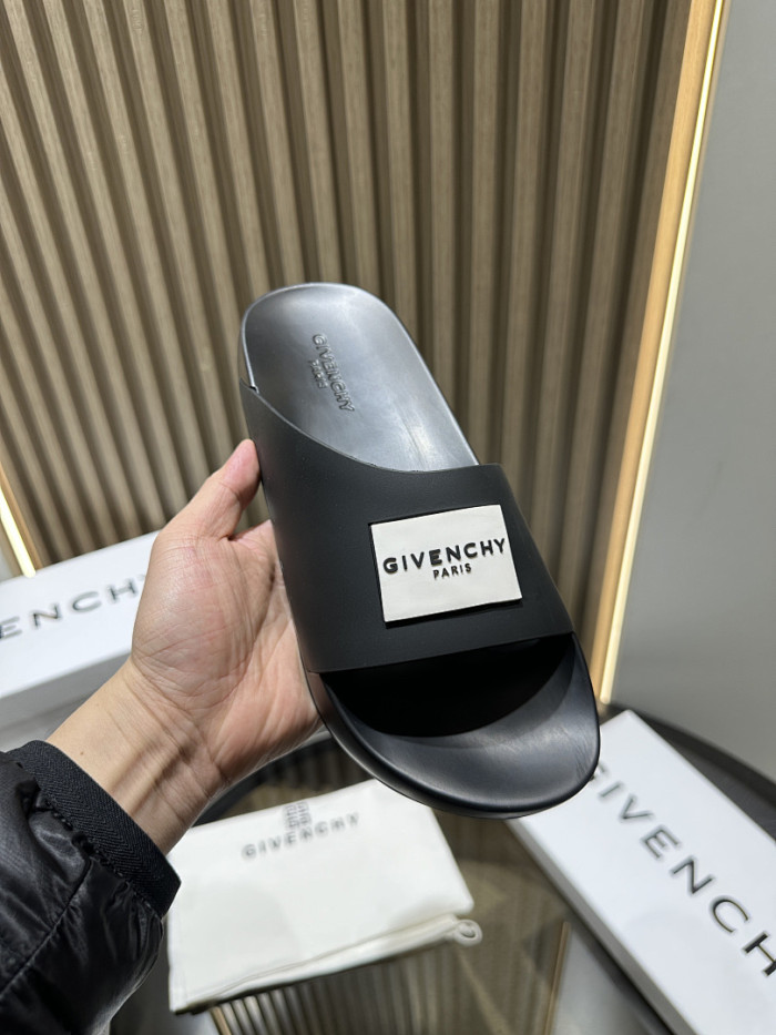 G*IVENCH*Y SLIDE GSE-004