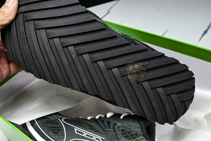 B0tt*ga Ven*ta SNEAKER BVS-056