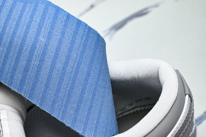Air Jordan 1 Low DC0774-105