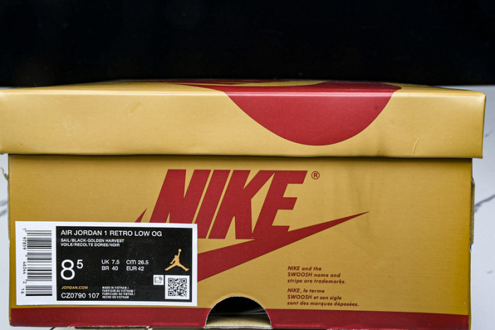 Air Jordan 1 Low “Rookie of the Year” CZ0790-107