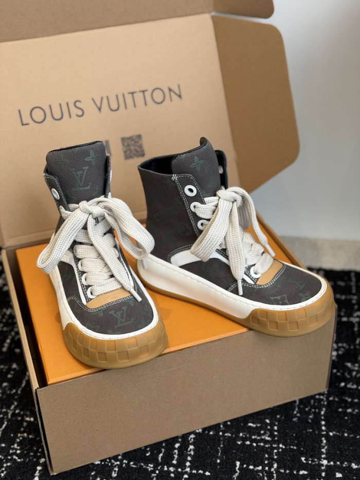 L*VT TILTED LVTTD-018