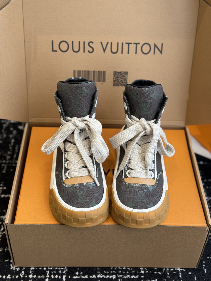L*VT TILTED LVTTD-018