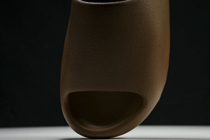 ye**ezy slide  fz5896