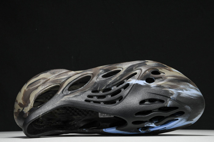 ye**ezy slide  id4126