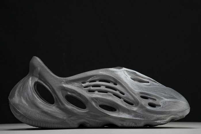 yee**zy slide ie4931