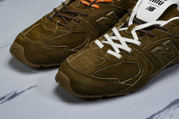 New Balance x Mi­uMi­u 530 MM-003