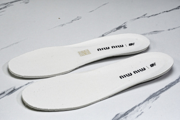 New Balance x Mi­uMi­u 530 MM-003