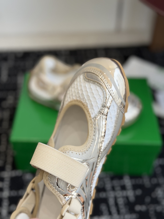 B0tt*ga Ven*ta SNEAKER BVS-058