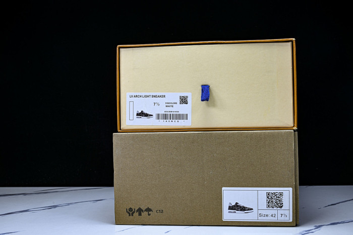 LVT SNEAKERS LVSRS-0209