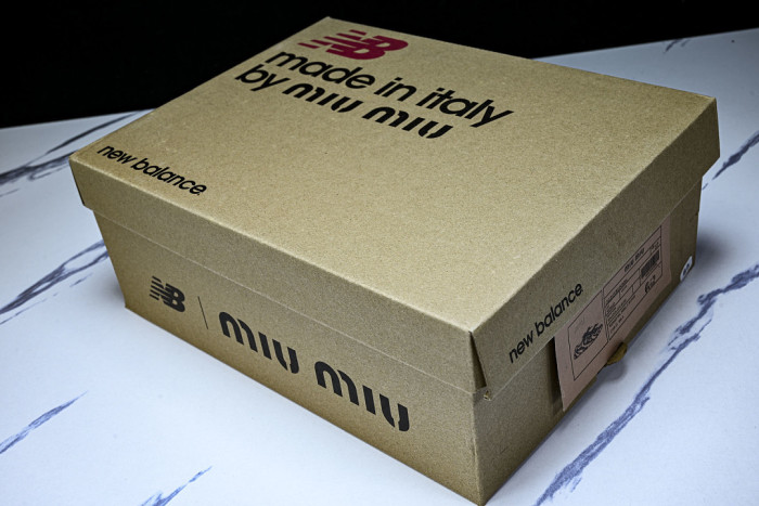 New Balance x Mi­uMi­u 530 MM-008