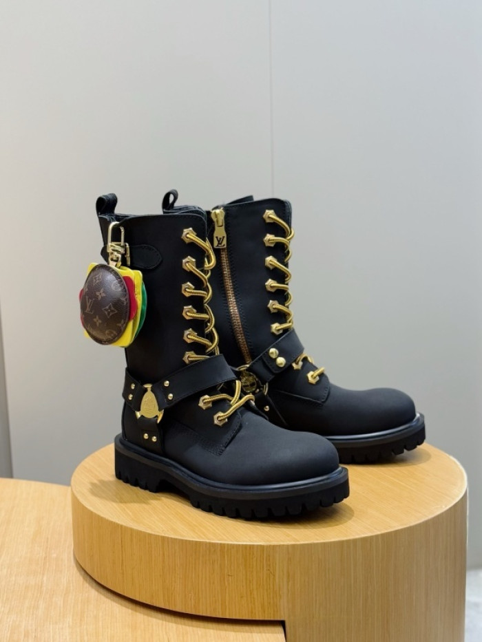 L**V**T* BOOTS LVTBS-052