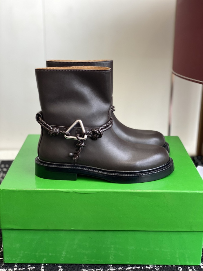 B0tt*ga Ven*ta SNEAKER BVBS-016